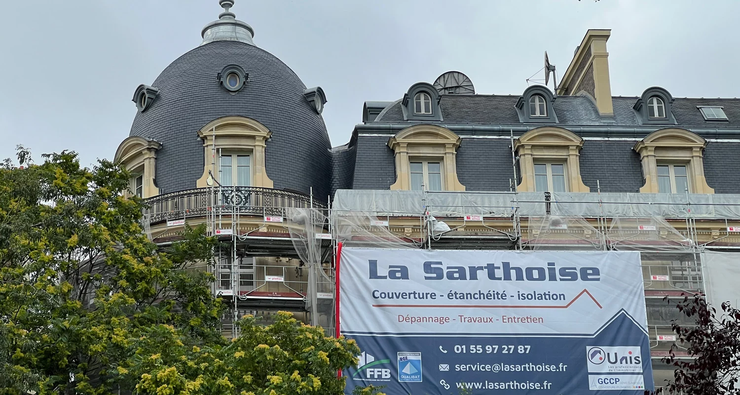 toiture-en-zinc-immeuble-paris-lasarthoise-couvreur-paris-94